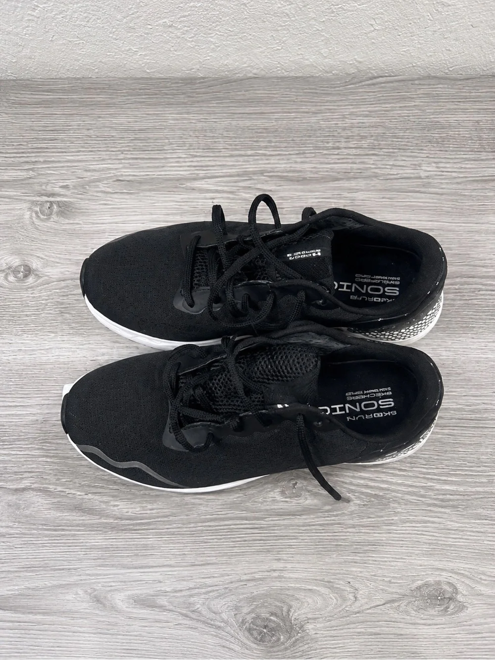 Under Armour Black and White Athletic Sneakers Size 10 Men’s